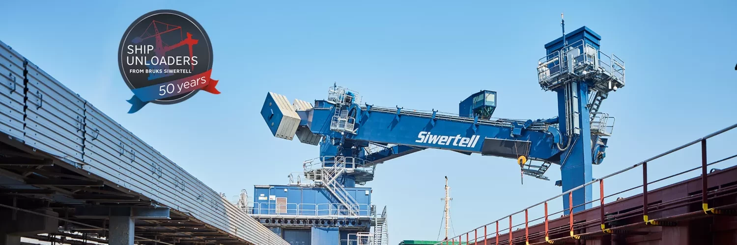 Siwertell ship unloader
